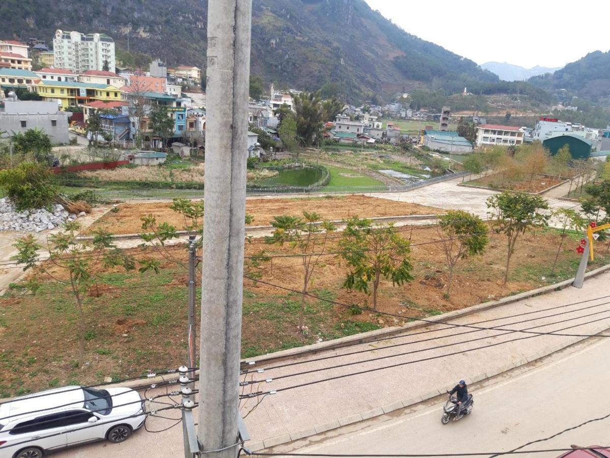 Nha Nghi T&T Hotel Dong Van  Buitenkant foto